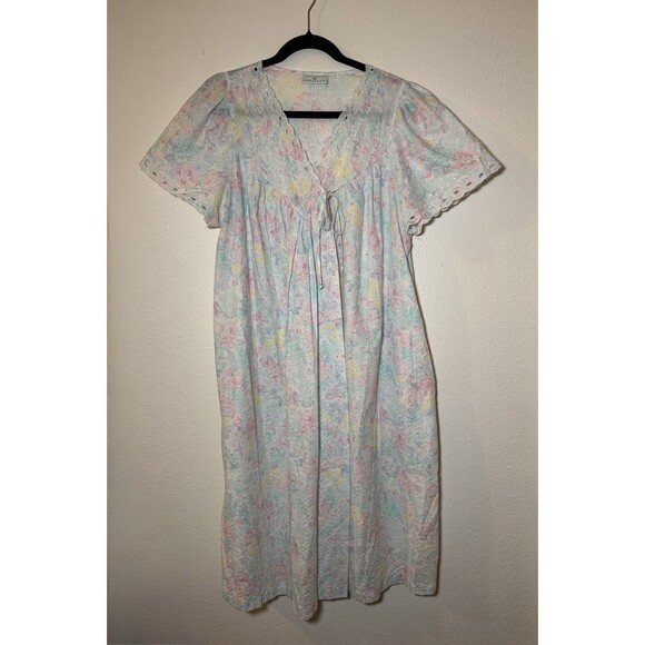 Gilligan & O'Malley Other - VTG Gilligan O’Malley Pastel Floral House Dress Sz M/L Cottagecore Seersucker